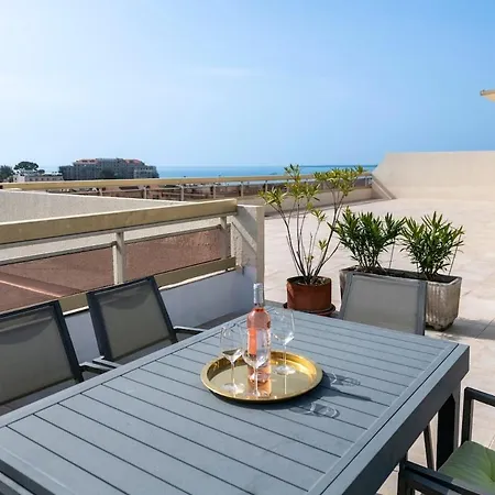Apartamento Three Bedrooms With Rooftop Terrace In Jlp