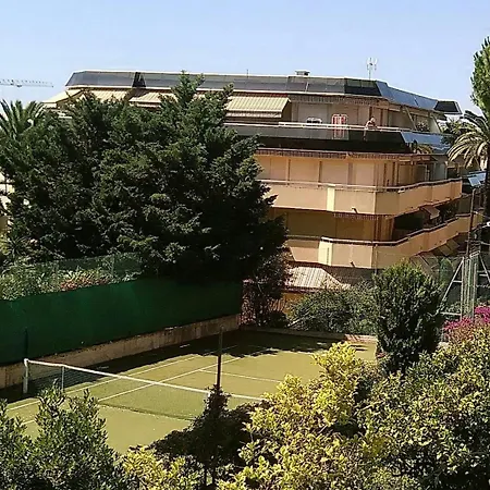 Three Bedrooms With Rooftop Terrace In Jlp
